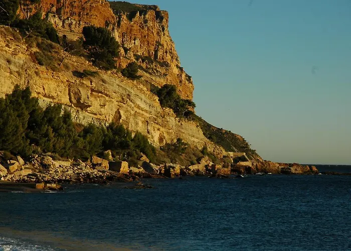 Loc - Meublee Pensionat Cassis